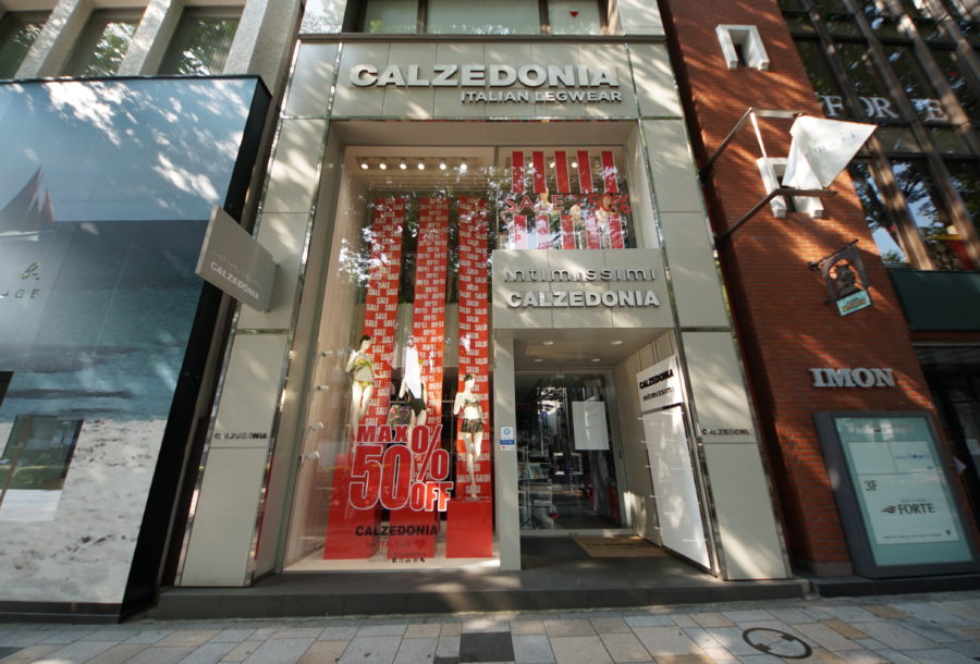 CALZEDONIA TOKYO OMOTESANDO カルツェドニア 表参道の詳細な画像です。