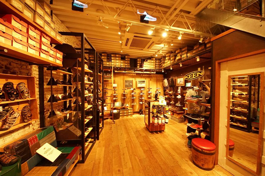KEEN GARAGE HARAJUKU キーン ガラージ 原宿 (キャットストリート)