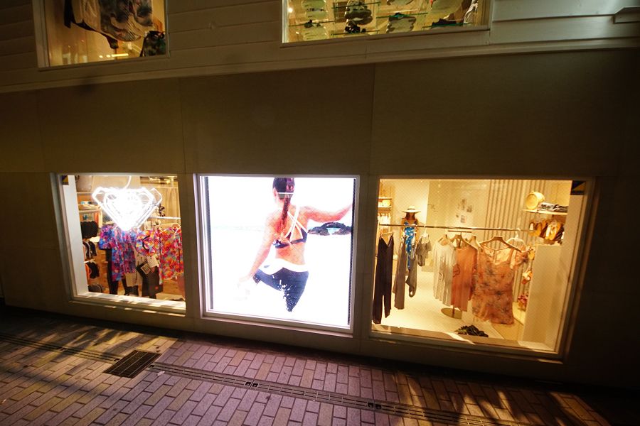 ROXY TOKYO ロキシー キャットストリート 原宿