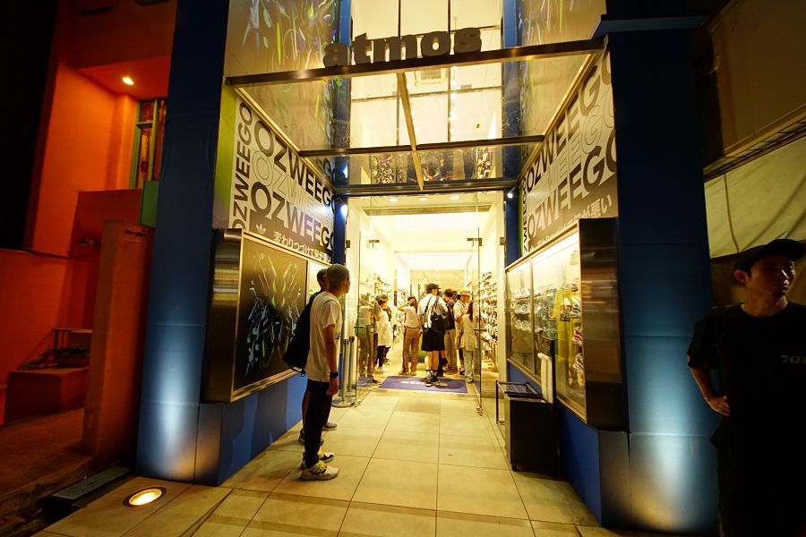 アトモス ブルー 表参道 atmos BLUE OMOTESANDO
