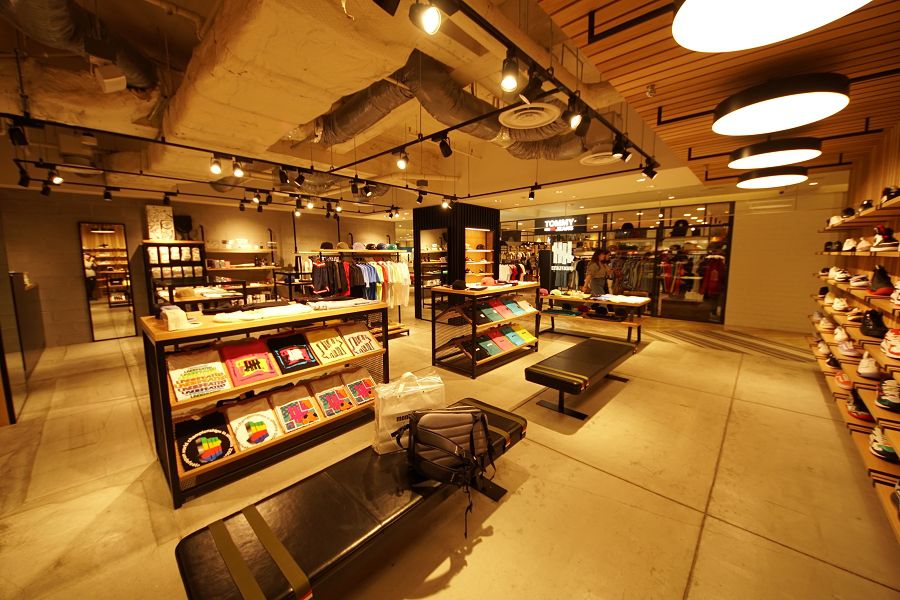 アンディフィーテッド 新宿(ルミネエスト内) Undefeated Lumine Est Shinjuku