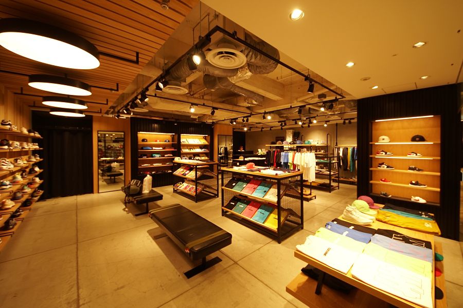 アンディフィーテッド 新宿(ルミネエスト内) Undefeated Lumine Est Shinjuku