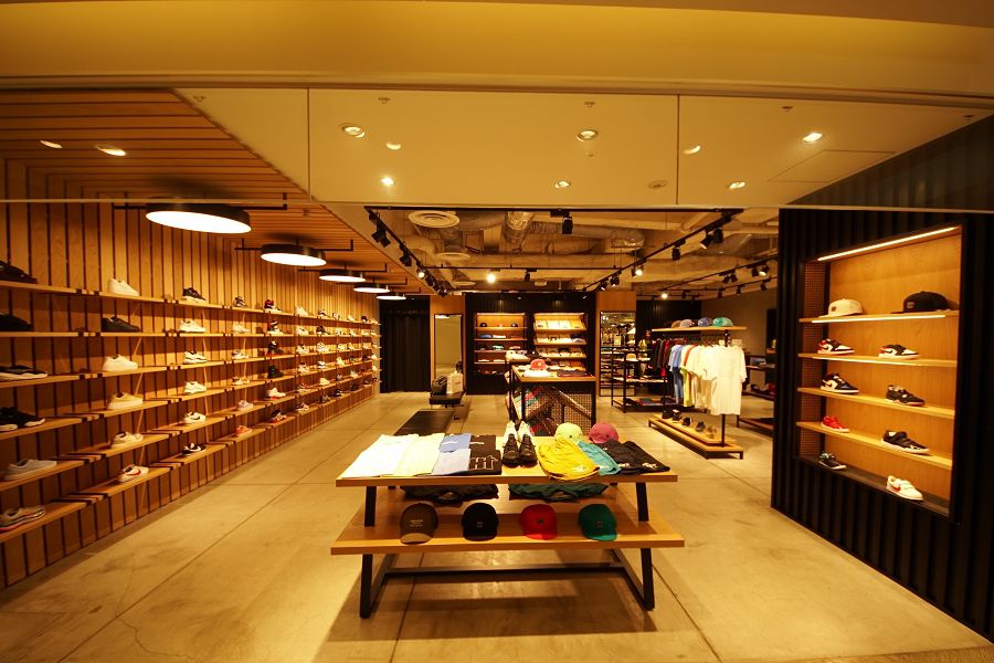 アンディフィーテッド 新宿(ルミネエスト内) Undefeated Lumine Est Shinjuku