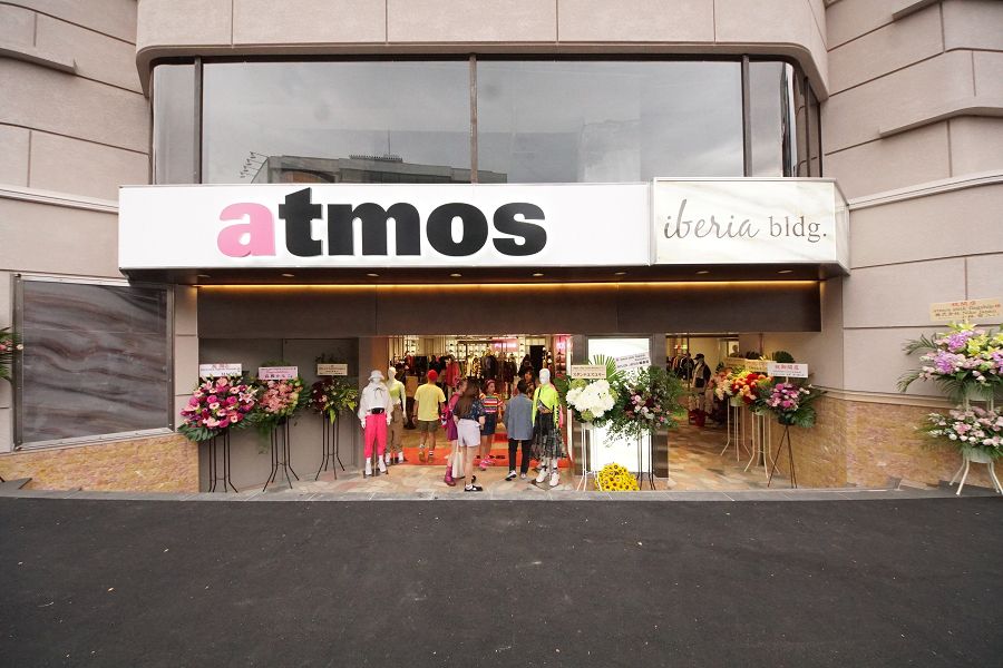 アトモスピンク フラッグシップ 原宿 明治通り Atmos Pink Flagship Harajuku