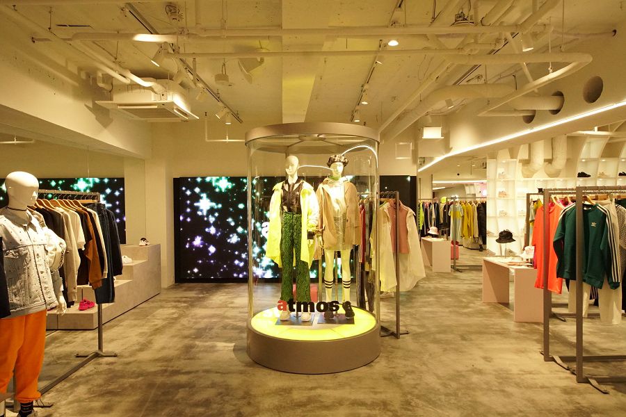アトモスピンク フラッグシップ 原宿/明治通り (atmos pink flagship Harajuku) 店内