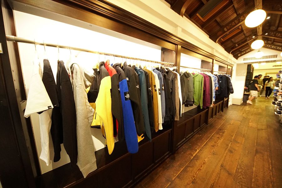 アトモス テック 原宿 (atmos tech) 店内