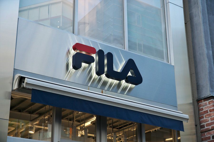 看板 FILA(フィラ) 原宿 明治通り