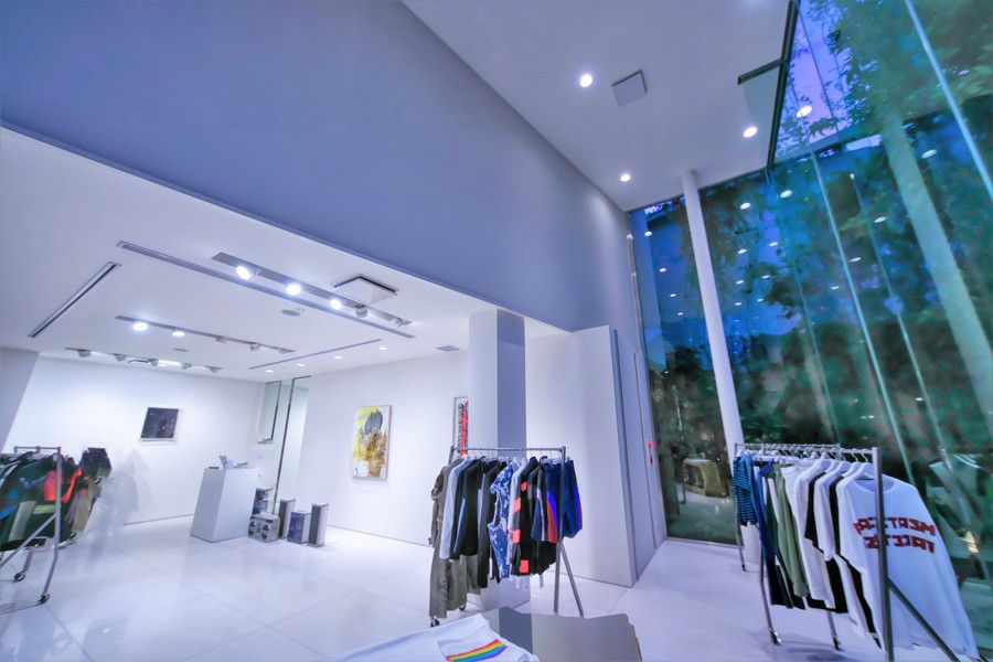 FACETASM(ファセッタズム) 青山の店内 吹き抜けの空間