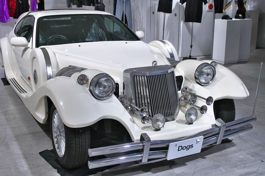光岡自動車のラセード MITSUOKA Le Seyde