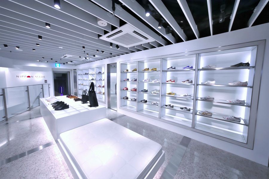 Onitsuka Tiger(オニツカタイガー) 渋谷 店内2F