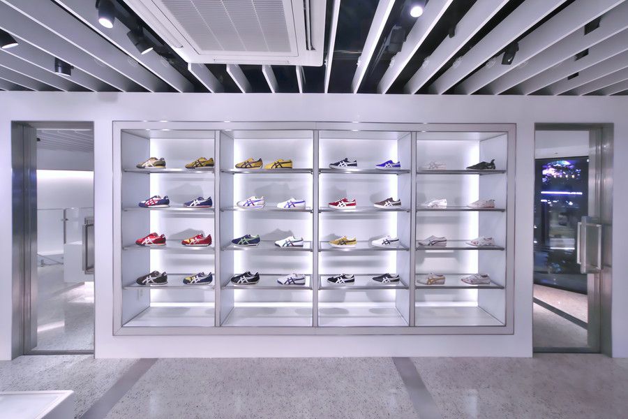 Onitsuka Tiger(オニツカタイガー) 渋谷 店内2F