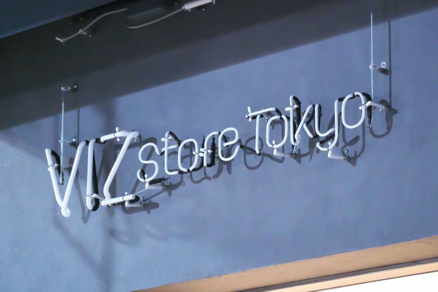 VIS Store Tokyo(ヴィズストアトウキョウ) のネオン看板