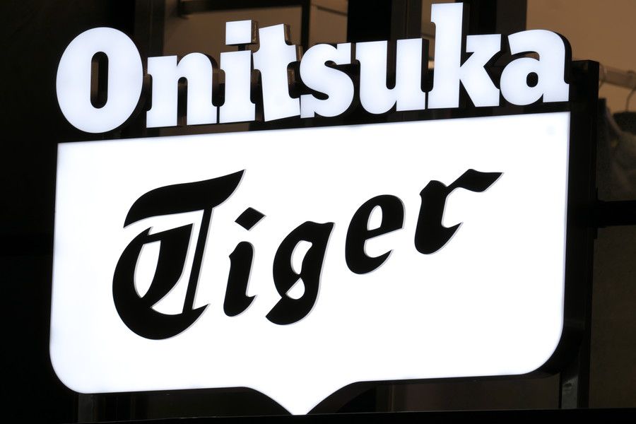 Onitsuka Tiger(オニツカタイガー) 渋谷2の看板