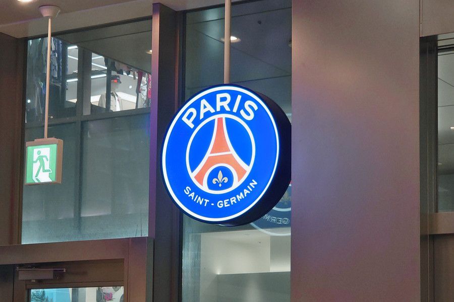 パリサンジェルマン カフェ(PSG CAFE) 渋谷パルコの看板