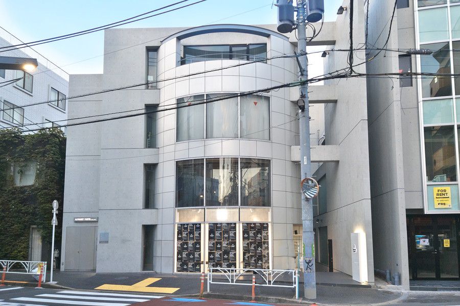 Reigning Champ(レイニング チャンプ) 原宿のあるプラザＦ３