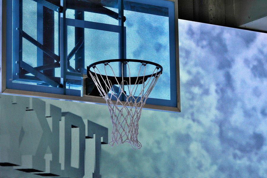 TOKYO23 原宿 プロペラ通りの店内バスケットボールリング