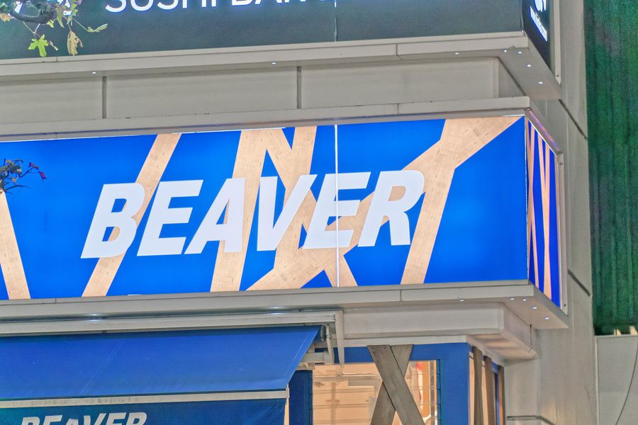 BEAVER(ビーバー) 渋谷の看板