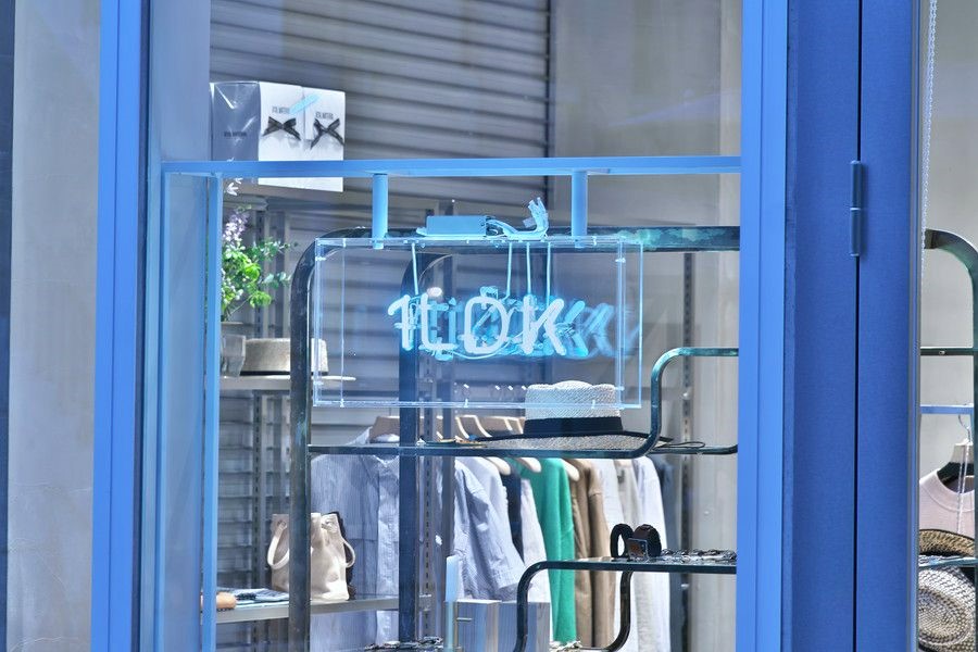 1LDK AOYAMAのネオン看板