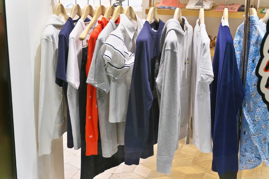 メゾン キツネ 青山のアパレル類