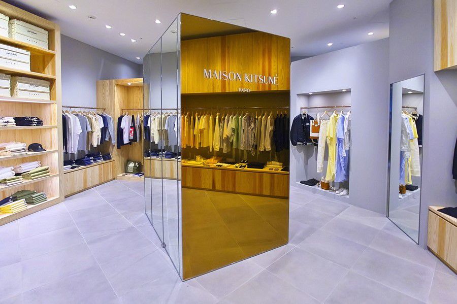 メゾン キツネ 渋谷 宮下パークの店内の様子