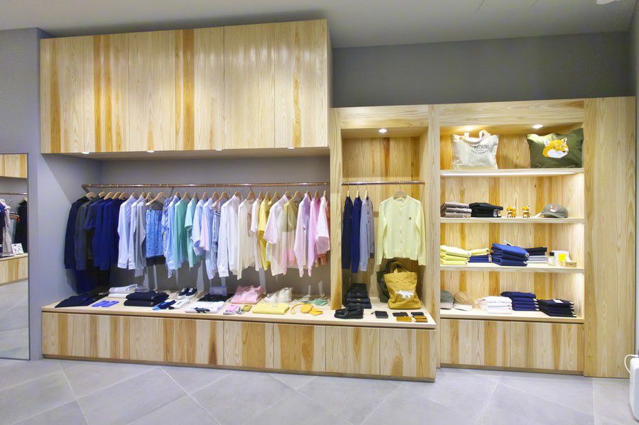 メゾン キツネ 渋谷 宮下パークのアパレル類