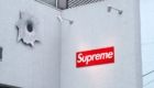 Supreme (シュプリーム) 渋谷の看板