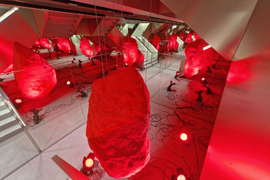 スイスのアルプスの岩をスキャンし3Dプリント出力したオブジェ