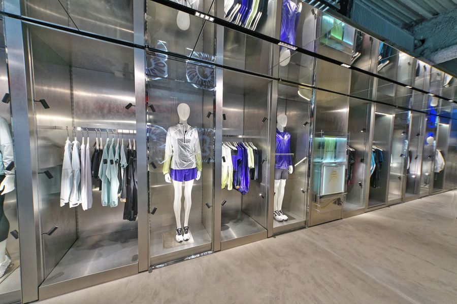 On(オン) 原宿 キャットストリートの1Fのアパレル類