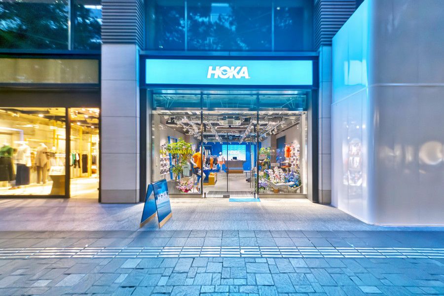 HOKA 丸の内 ホカオネオネの周辺の様子