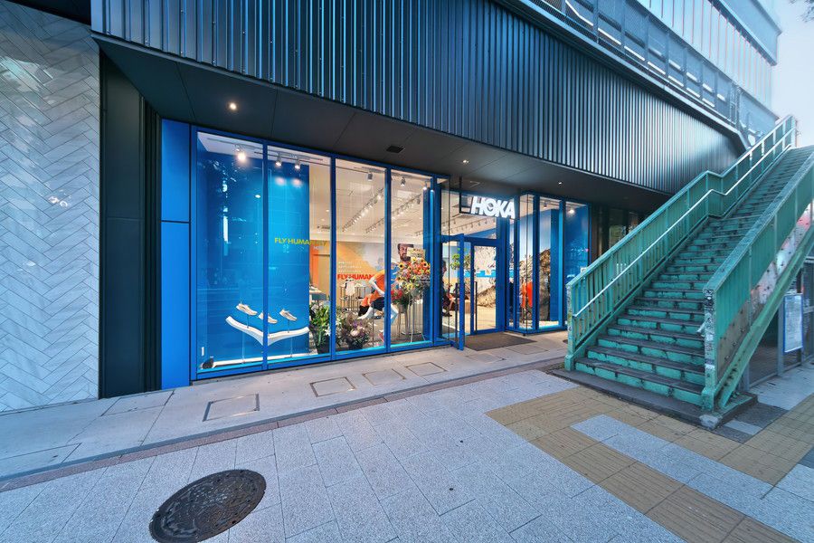 HOKA(ホカオネオネ) 渋谷 ミヤシタパーク 周辺の様子