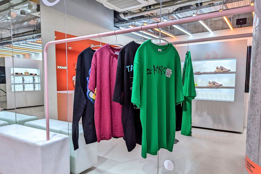 Stockx(ストックエックス) 原宿 店舗 限定商品 アパレル