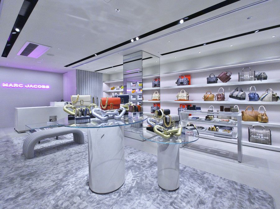 MARC JACOBS(マークジェイコブス) 表参道の1F店内の様子