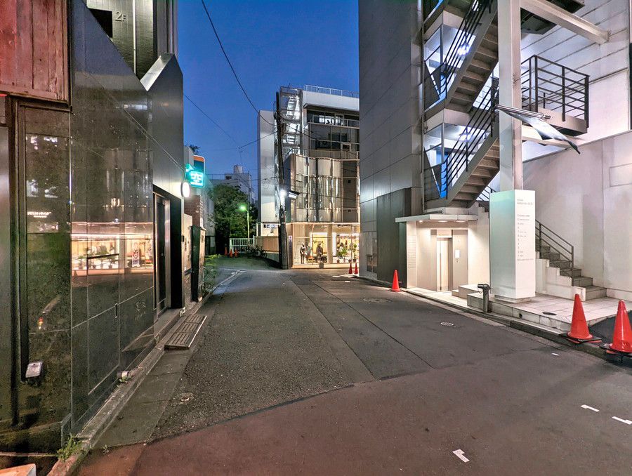 NANGA(ナンガ) 原宿へのアクセス(明治通りから)