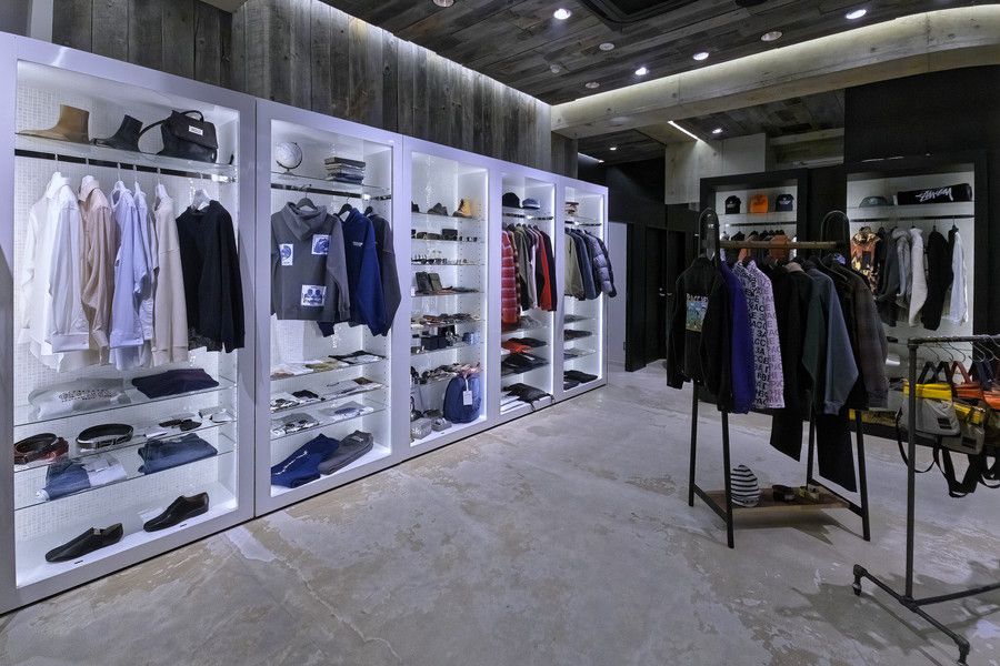 MORTAR TOKYO(モータル 東京) の店内のディスプレイ