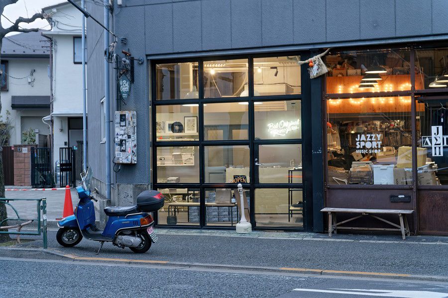 目黒の五本木にあるbal flagship storeの外観