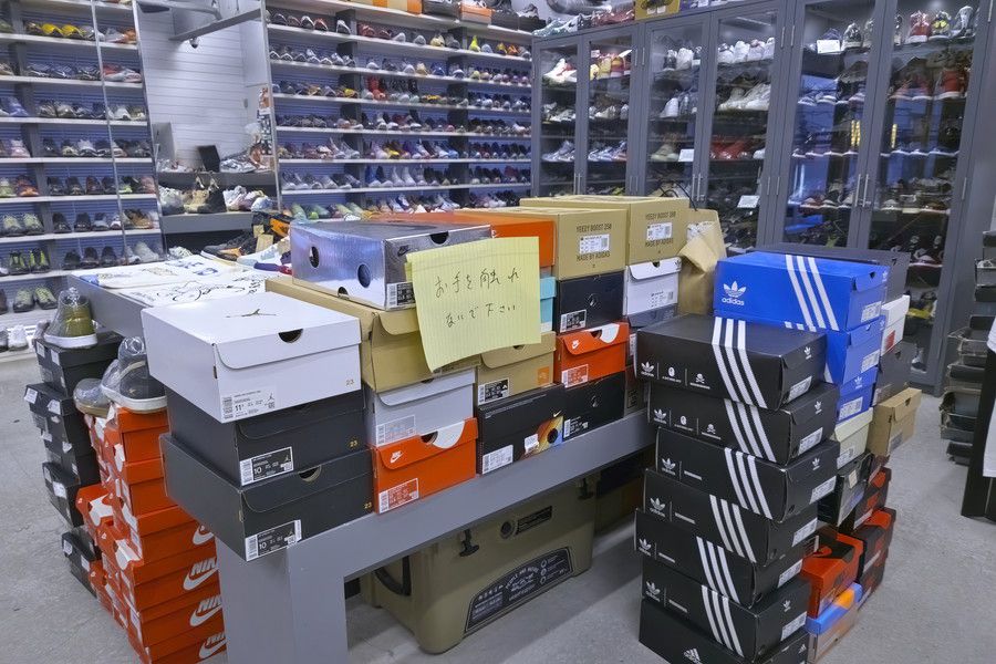 WORM TOKYO(ワーム 東京)のシューズボックス