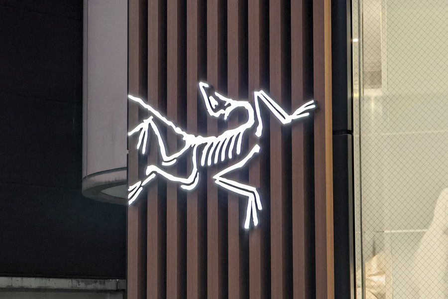 アークテリクス 原宿 バードネストのロゴ