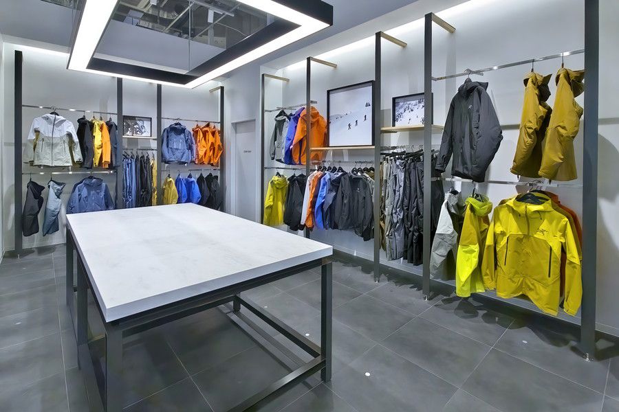 アークテリクス 二子玉川ライズのアパレル類