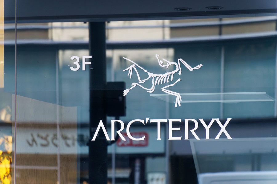 アークテリクス 神田店のロゴ