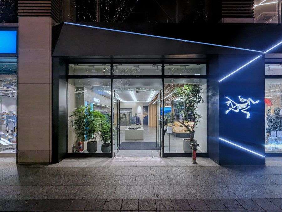 アークテリクス 丸の内のエントランス