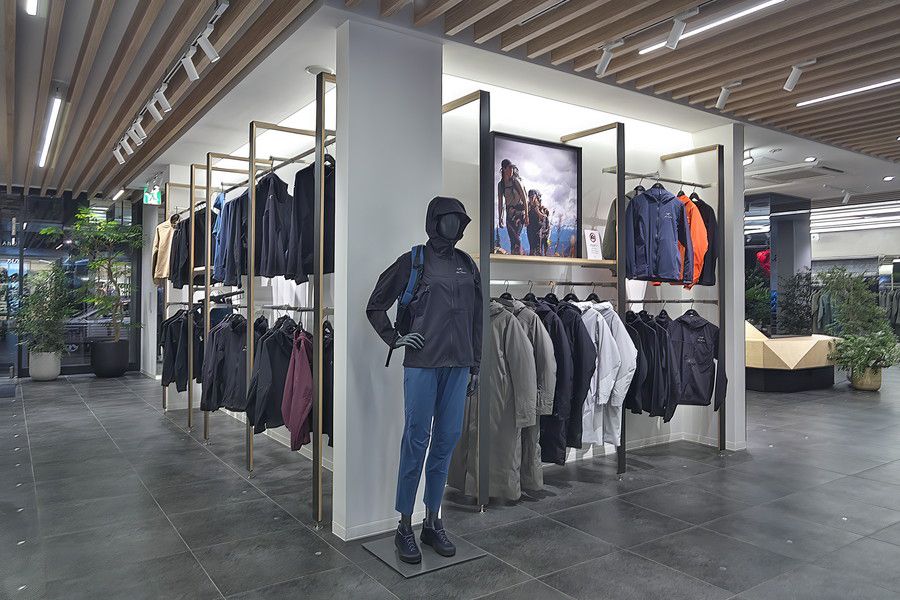 アークテリクス 丸の内のアパレル類