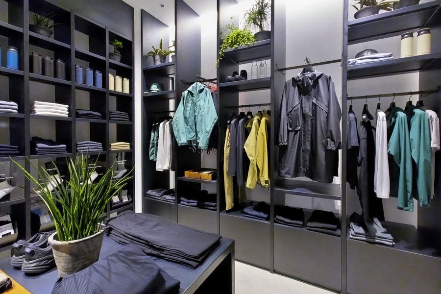 GOLDWIN(ゴールドウィン) 原宿店のディスプレイ