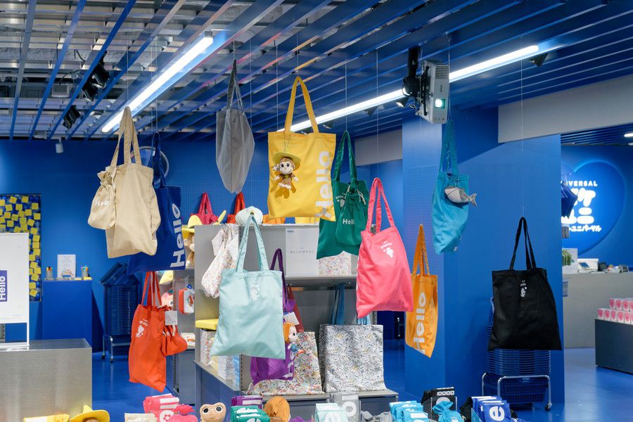 ポケユニ 原宿 明治通りののトートバッグ、エコバッグ類のディスプレイ