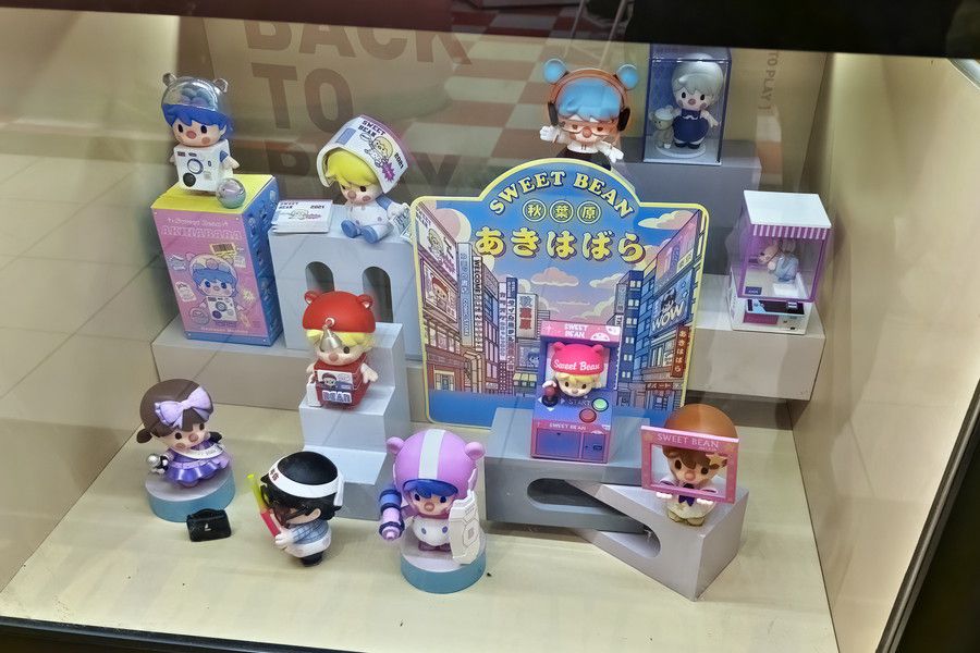 POP MART(ポップマート) 原宿アルタ 自販機(ロボショップ)