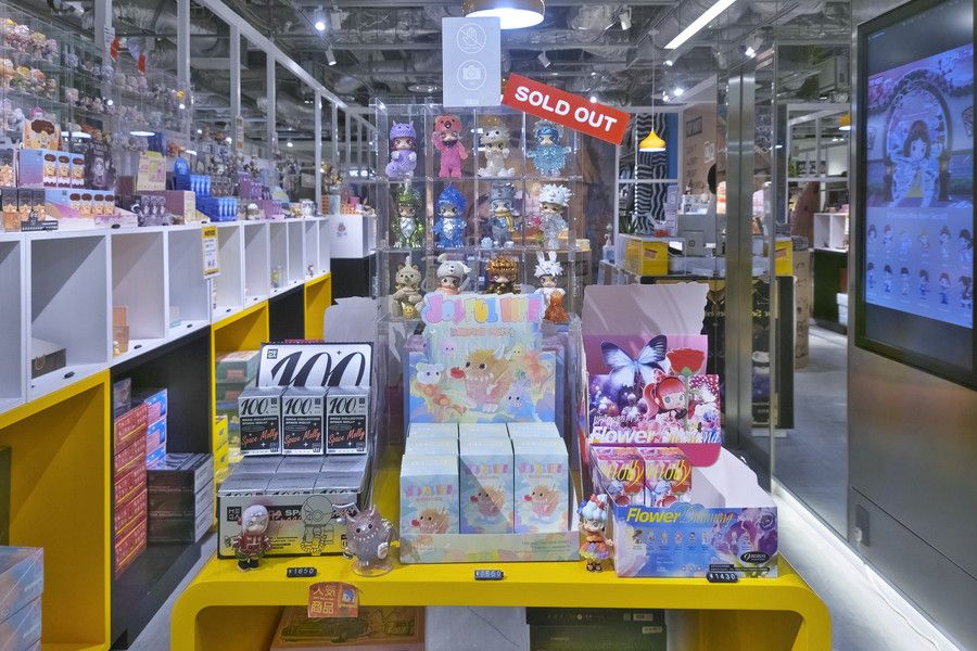 POP MART(ポップマート) 渋谷パルコ 店内のディスプレイ