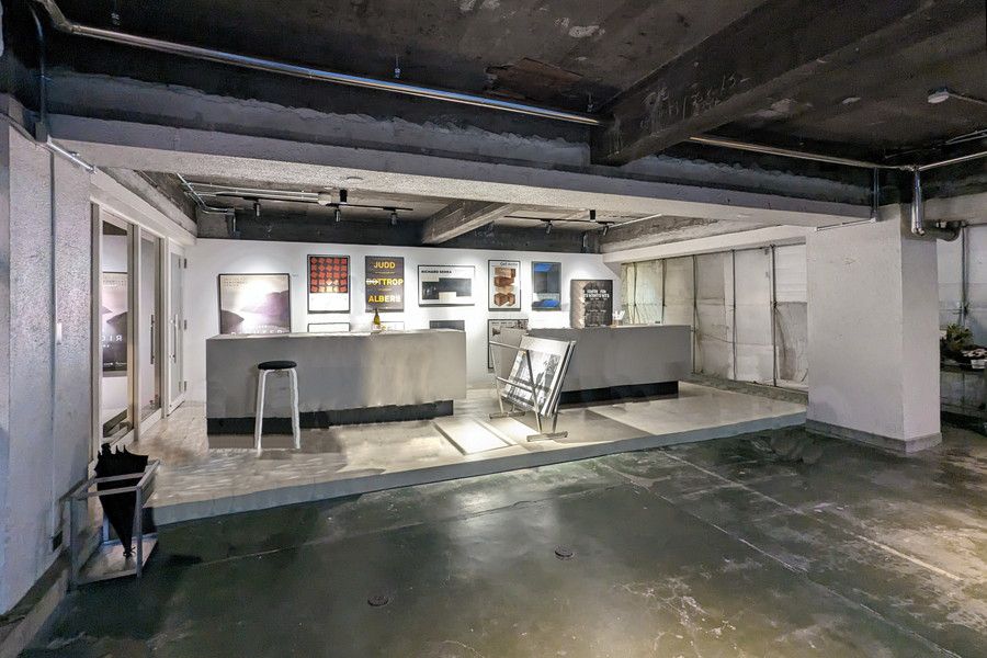 Graphpaper TOKYO(グラフペーパー 東京) 参宮橋(代々木3丁目) 1Fのポスターショップ「SOONAER OR LATER」