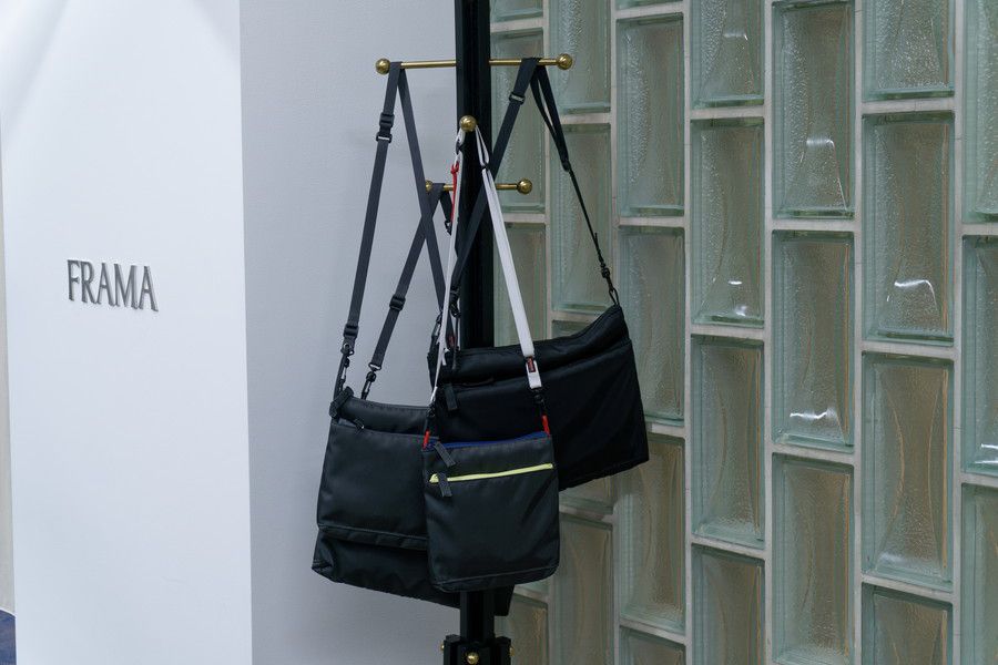 Graphpaper TOKYO(グラフペーパー 東京) 参宮橋(代々木3丁目) 店舗のバッグ類