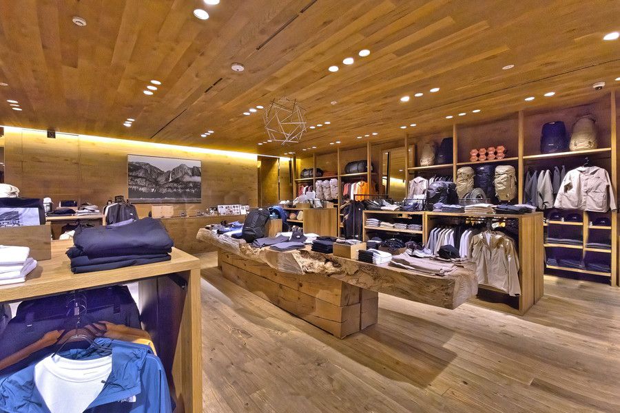 THE NORTH FACE Mountain(ザ・ノース・フェイス マウンテン) 原宿の店内
