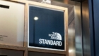 THE NORTH FACE STANDARD(ザ・ノース・フェイス スタンダード) 原宿の看板