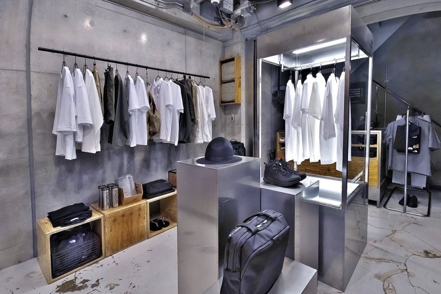 THE NORTH FACE STANDARD(ザ・ノース・フェイス スタンダード) 原宿の1F店内